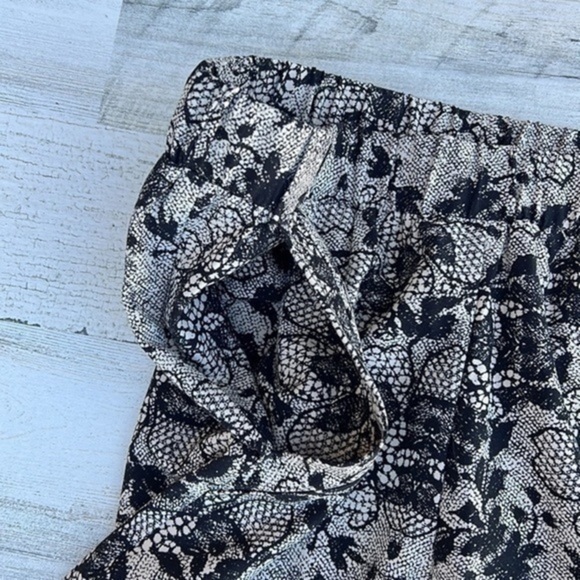 Disney‎ Alice Through The Looking Glass by Giuliana Womens Leggings Size 6 - Picture 8 of 11